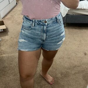 American Eagle Curvy Super Hi-Rise Shortie